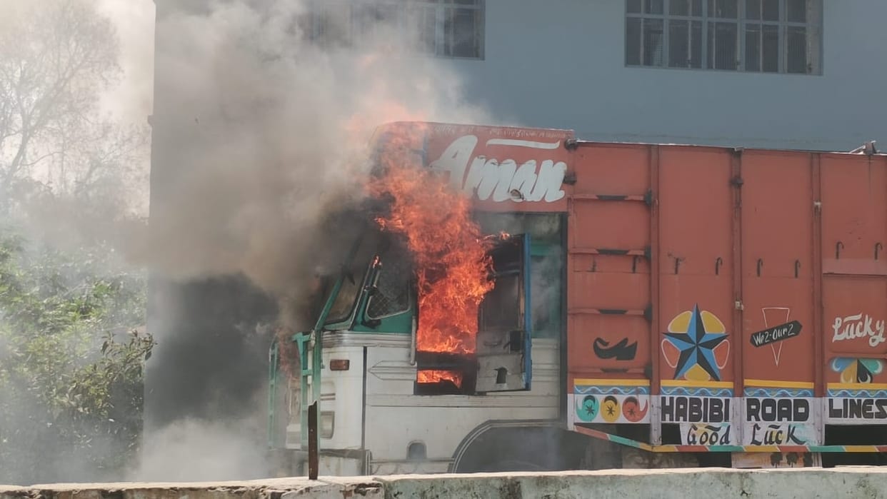 truck parked on the sugar mill road caught fire in Pilibhit
