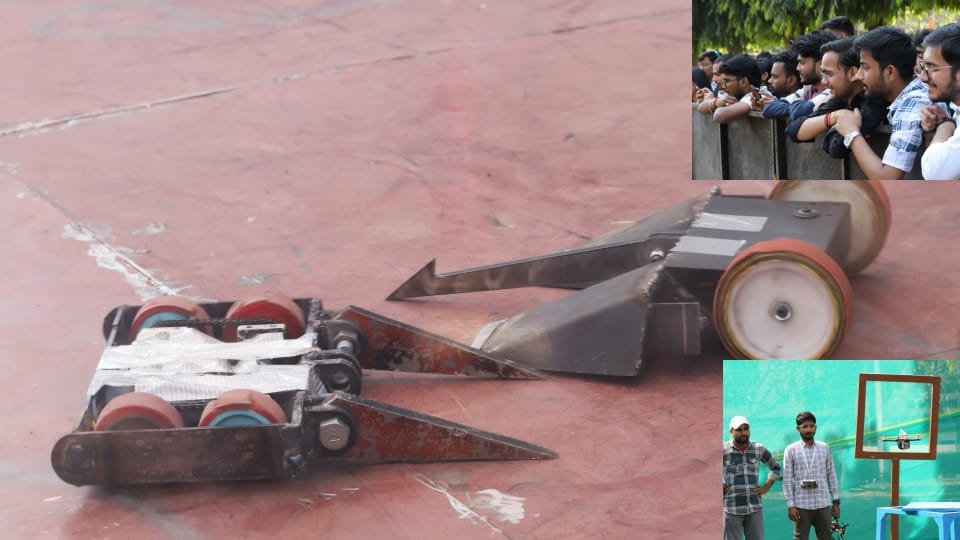 Robo War creates excitement among the audience at IIT Delhi