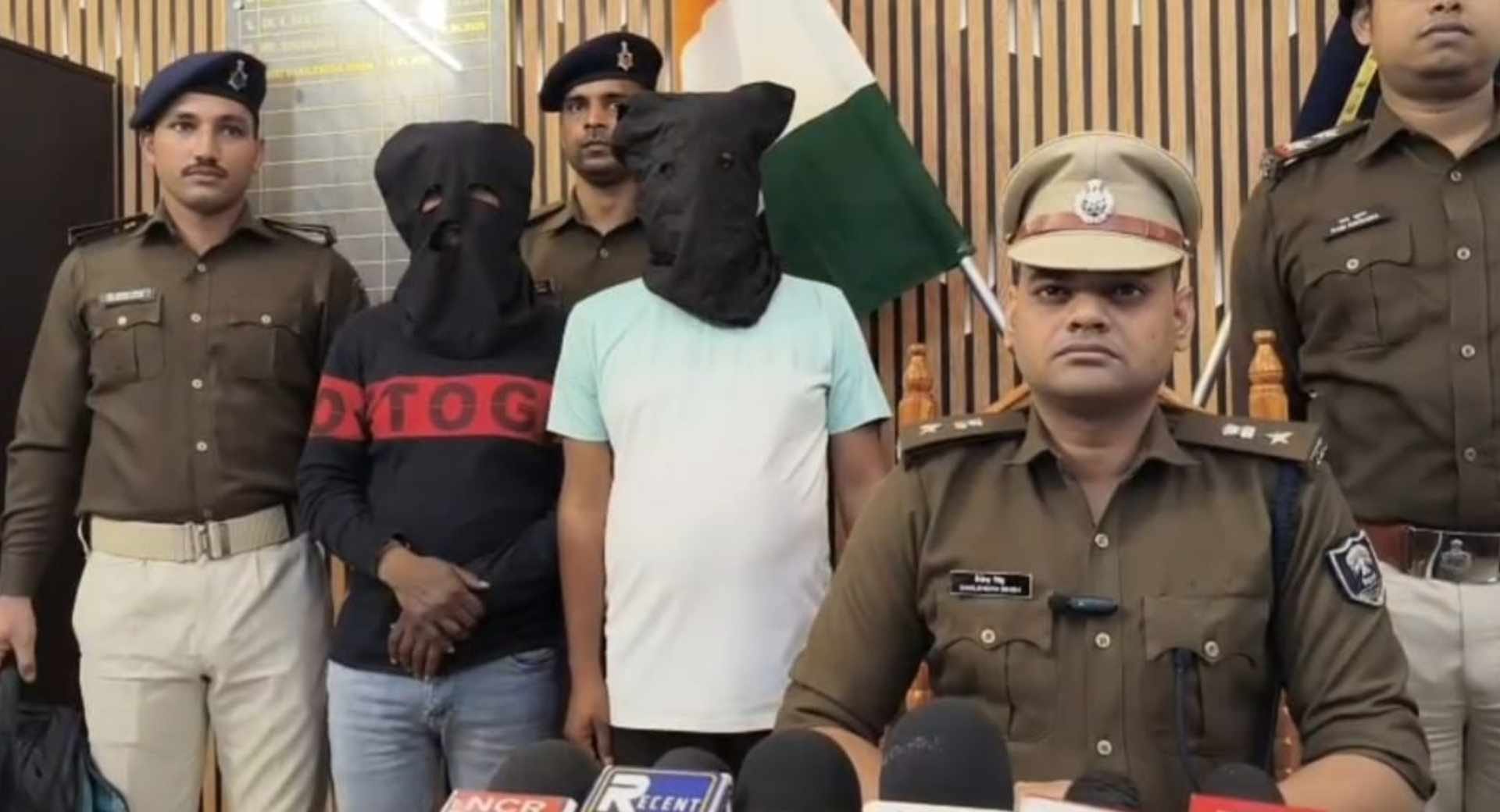 छापेमारी में दो आरोपी गिरफ्तार