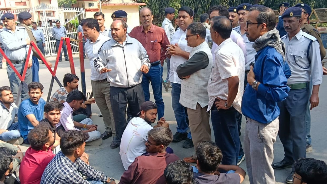 Student dies at BHU Bike collides barricade companions say treatment was not provided on time protest