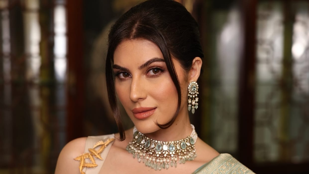 Iran Born Bollywood Actress Elnaaz Norouzi Celebrates Ali Khamenei Demise