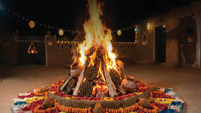 Holika Dahan in night Holi will be celebrated on 4 March information provided by scholars from Kashi