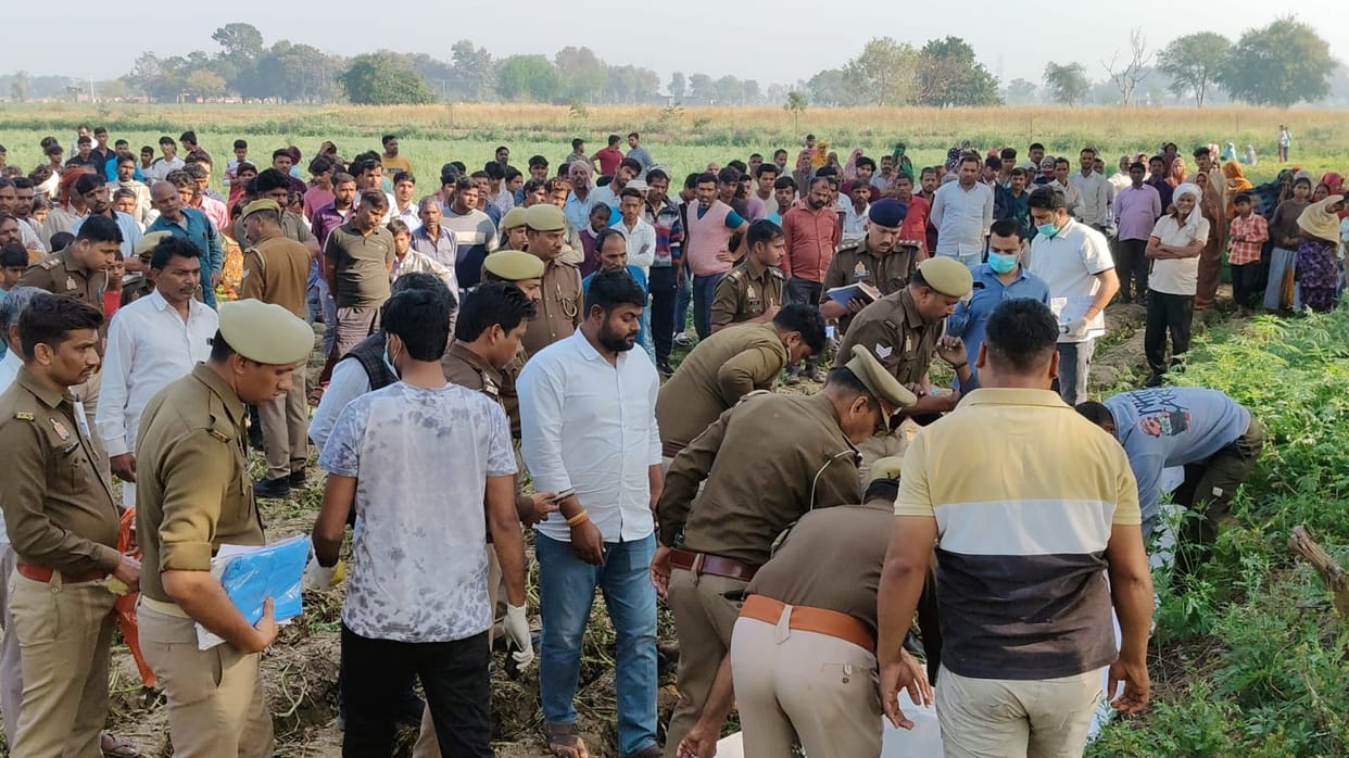 Etawah Lovers and girlfriends committed suicide together bodies were found hanging from a neem tree