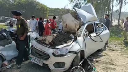 Three cars hit by a sand-laden truck accident in Amritsar see video