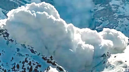 Himachal Glacier Burst: Avalanche from Yande Gang Glacier Reaches Chandra River