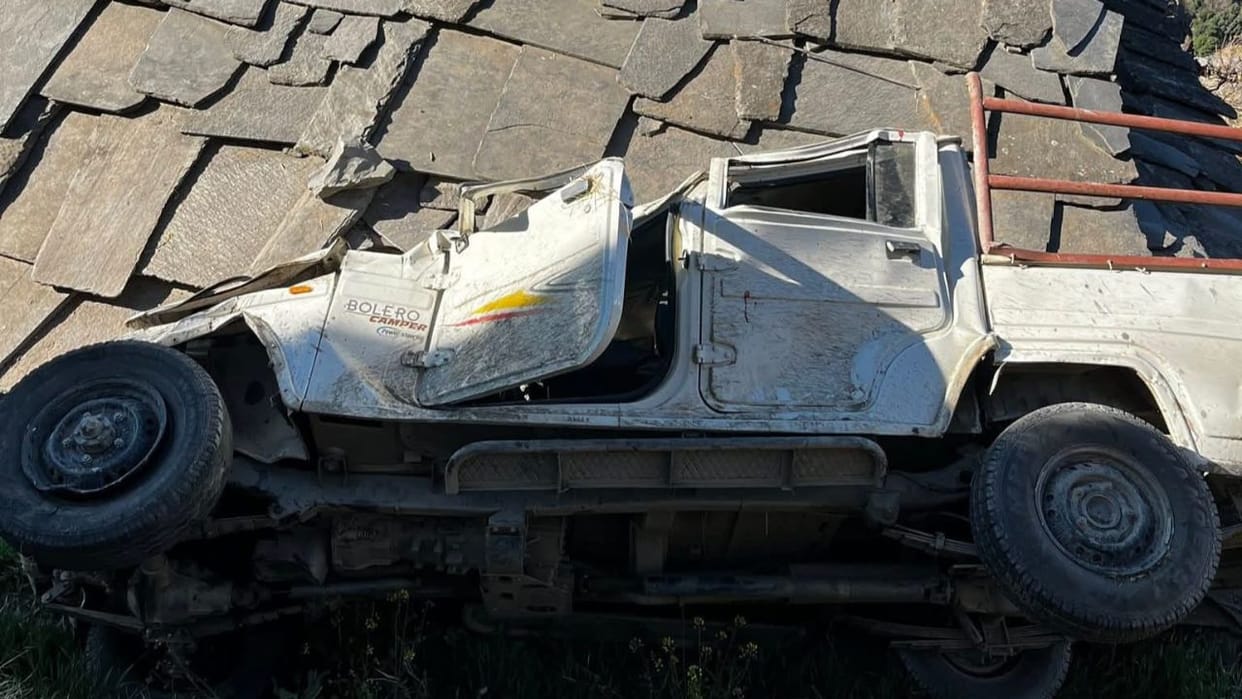 Himachal Pradesh Bolero camper falls in Jana of Kullu district, two dead three injured