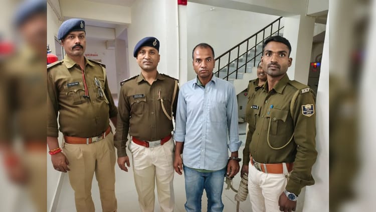 Bihar: बिहार से लाखों का इनामी ‘नूर’ गिरफ्तार, जाली नोट रैकेट से जुड़ा होने का आरोप; क्या है नेपाल कनेक्शन?