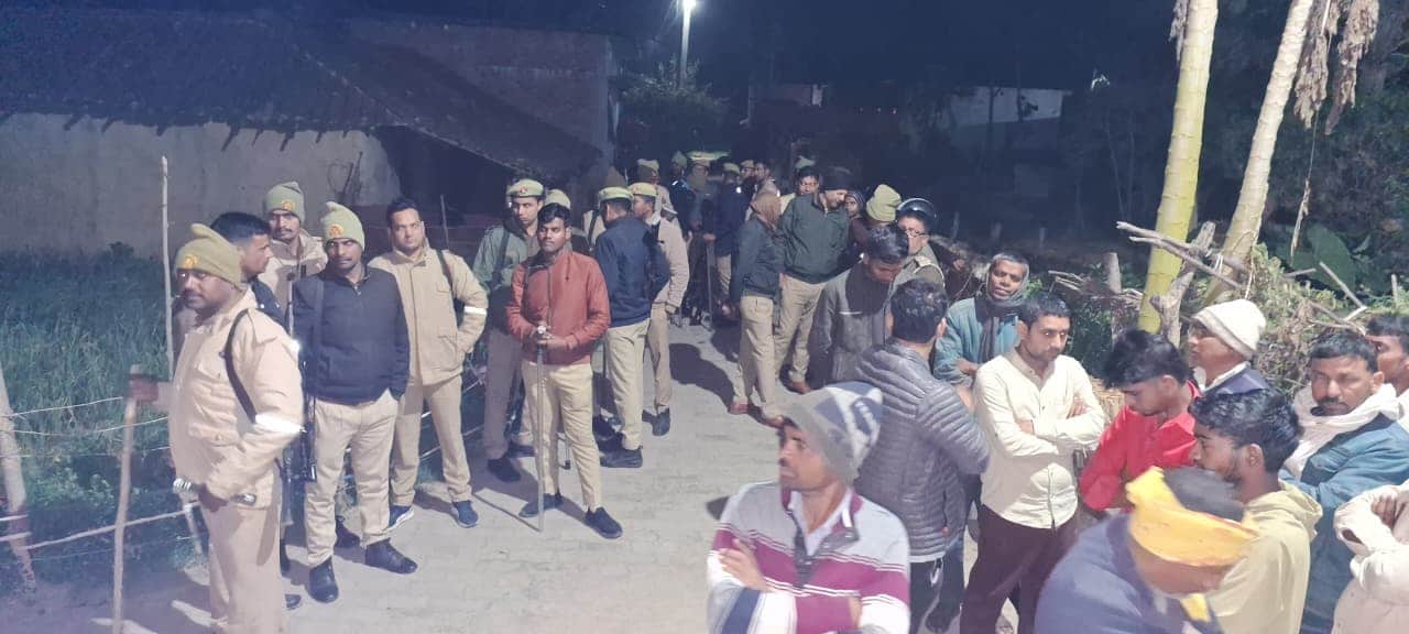 UP: Son hacks parents with axe in family dispute, kills mother and grandmother when stopped; brother seriously