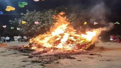 Holika was burnt with great intensity after Bhadra period ended