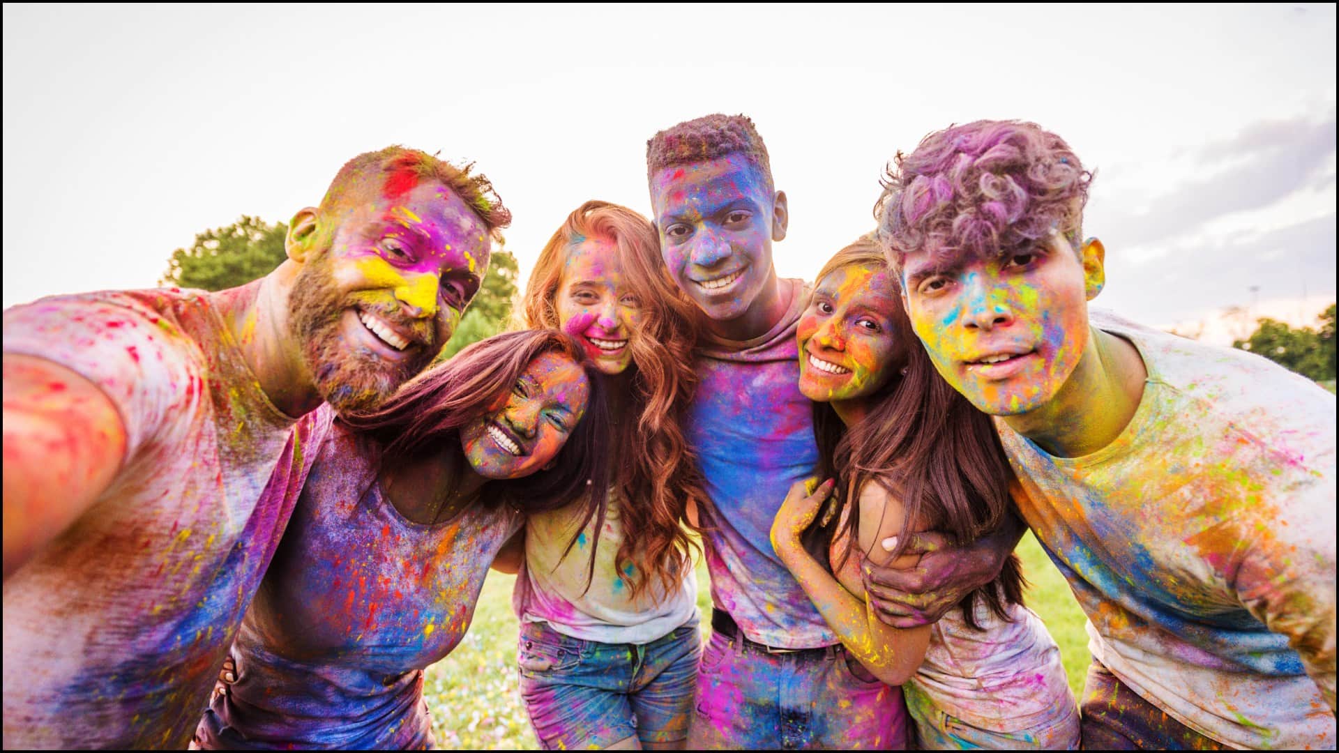 Holi Group Photo Ideas Poses For Friends Check Out Images