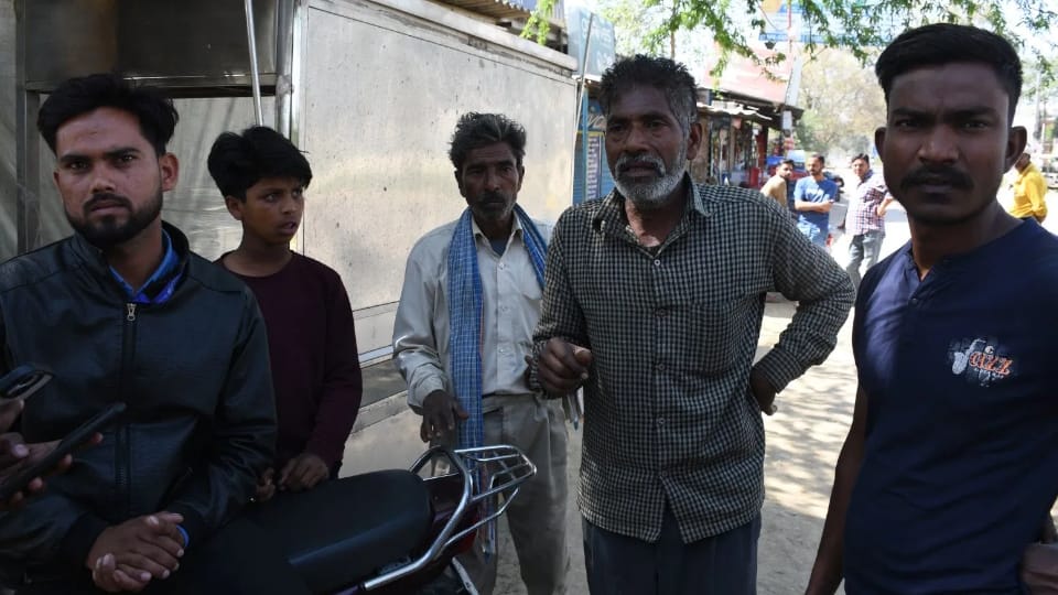 young man Dead body found in freezer in lucknow at Biryani shop