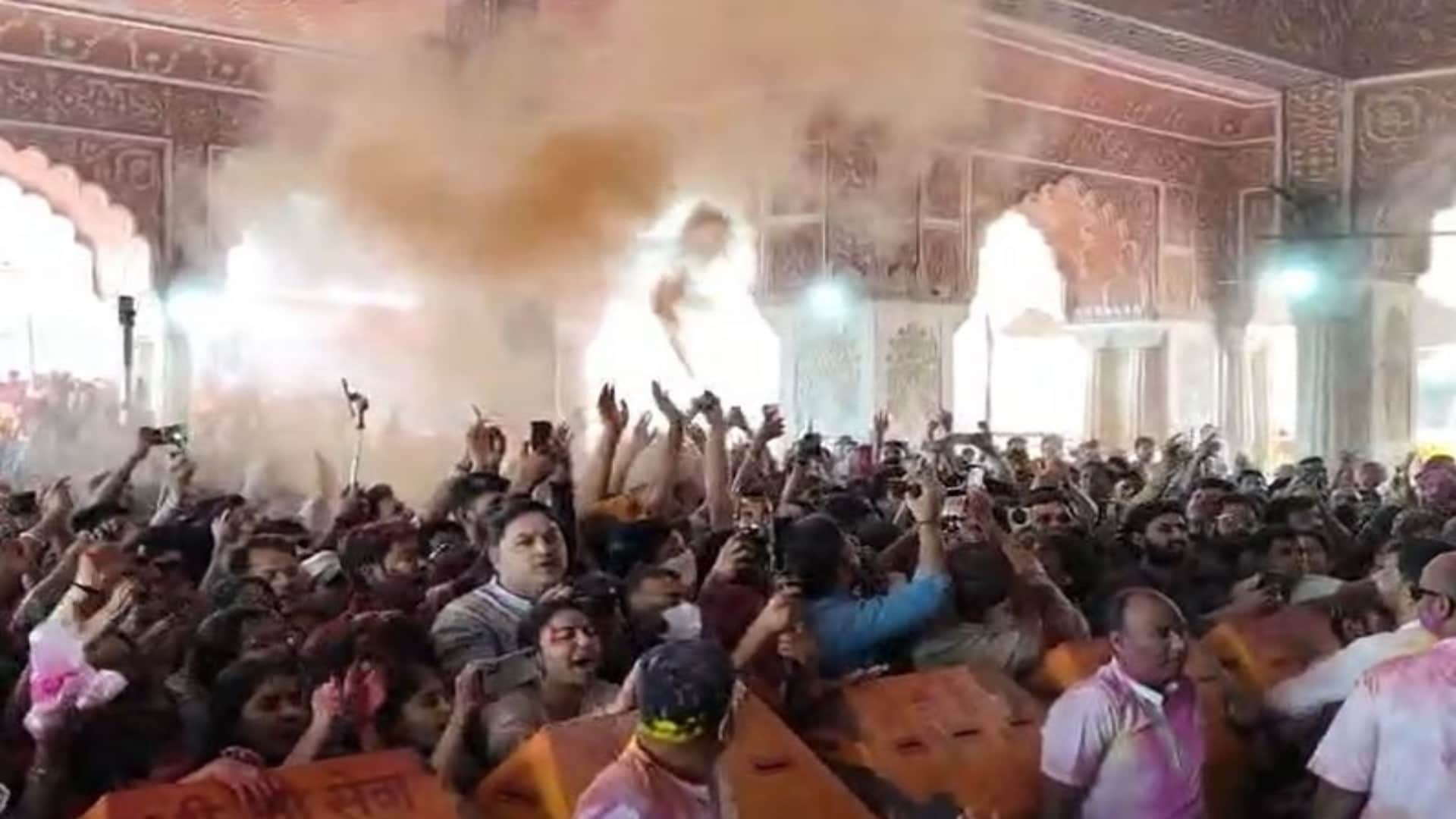Jaipur News: Floral and Gulal Holi at Shri Govind Dev Ji Temple; Devotees Soaked in Devotion