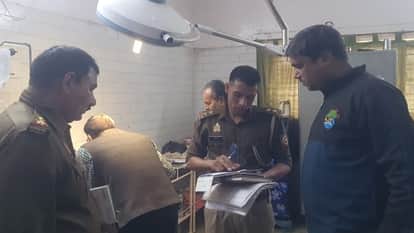 Bijnor: Leopard attacked a woman working in the fields, came and grabbed her neck, left her bleeding