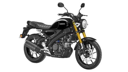 Yamaha XSR 155 Metallic Black Colour Motorcycle Launched in India Check Details