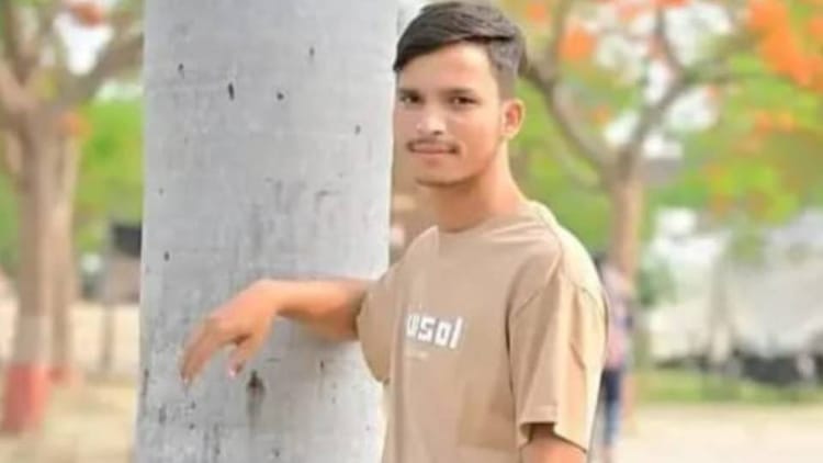 Barabanki News: ट्रैक्टर-ट्रॉली ने बाइक में मारी टक्कर, युवक की मौत; दो भाई गंभीर रूप से घायल