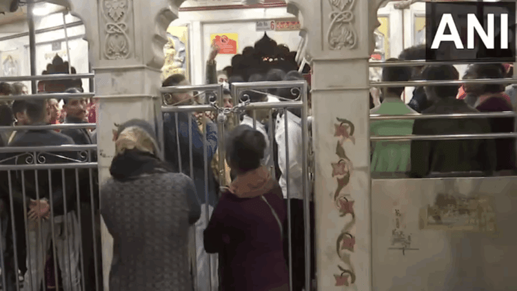 Chandra Grahan 2026:चंद्र ग्रहण से पहले सूतक काल शुरू, दिल्ली में मंदिरों के कपाट बंद; इतने बजे के बाद दर्शन – Chandra Grahan 2026 Doors Of Temples Of Delhi Closed During Sutak Period Due To Lunar Eclipse