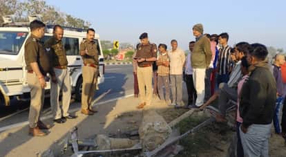 Etawah Accident Sleeper bus overturned after losing control accident due to driver dozing 10 passenger injured