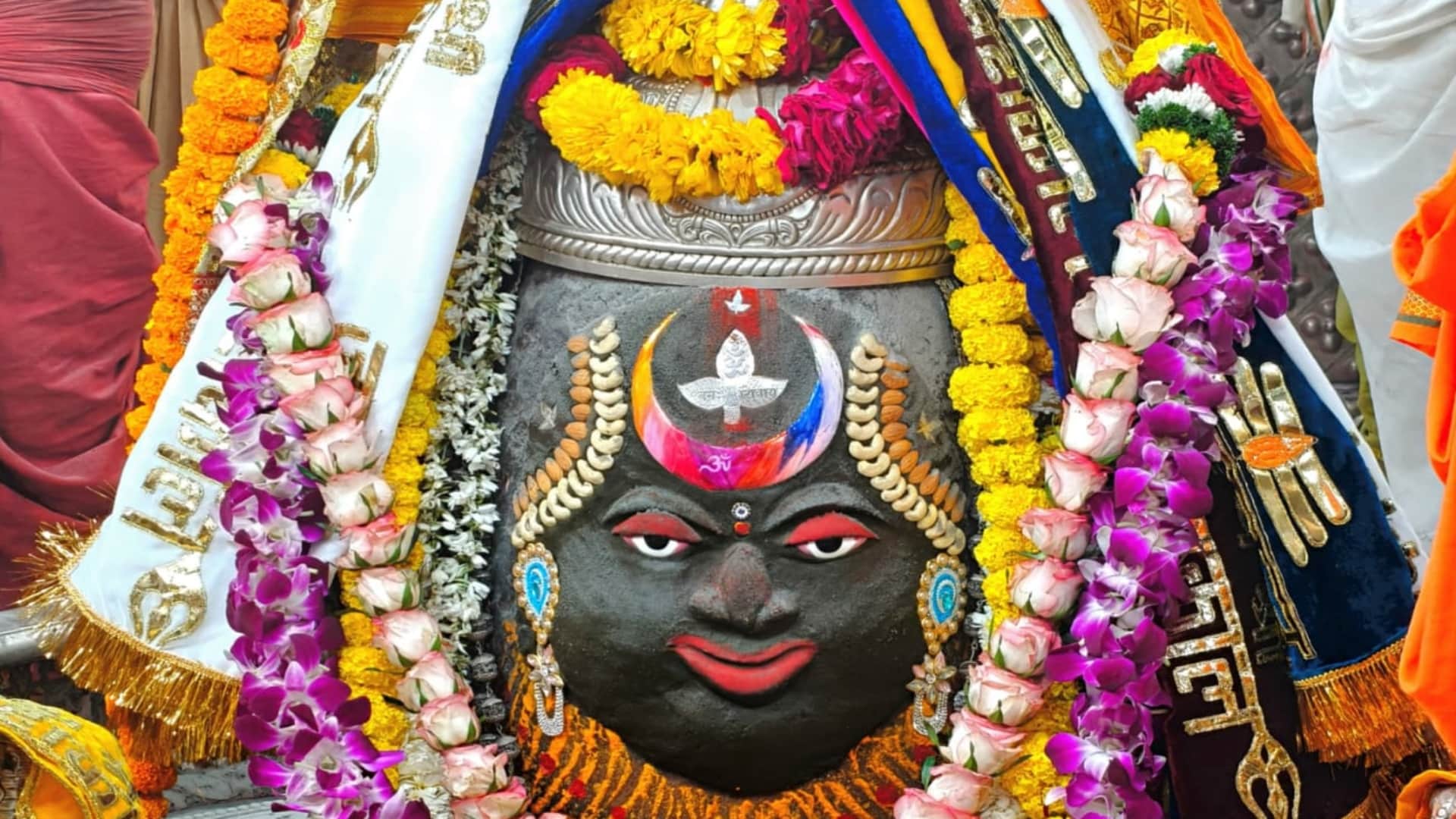 Ujjain News: Holi at Mahakal Temple; Herbal Gulal in Bhasma Aarti, Devotion Soars Despite Color Ban