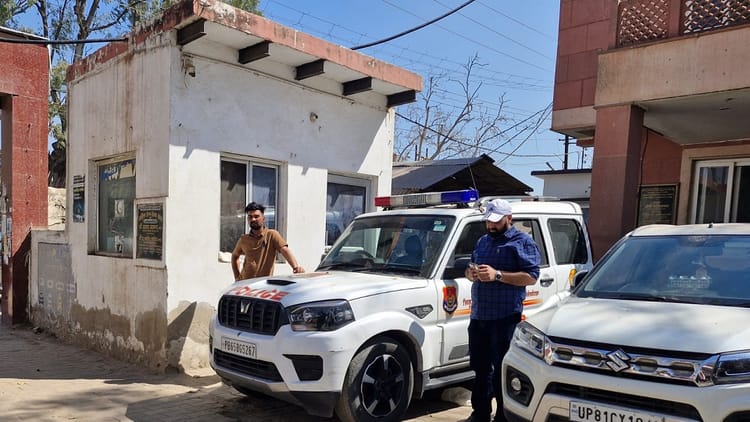 गले में कंठी और धर्म का चोला: वृंदावन में रह रहे पति-पत्नी का सच तब आया सामने, जब पंजाब पुलिस ने किए गिरफ्तार