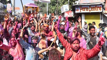 Holi 2026 Colours and Gulal rained in Bareilly historic Ram Barat