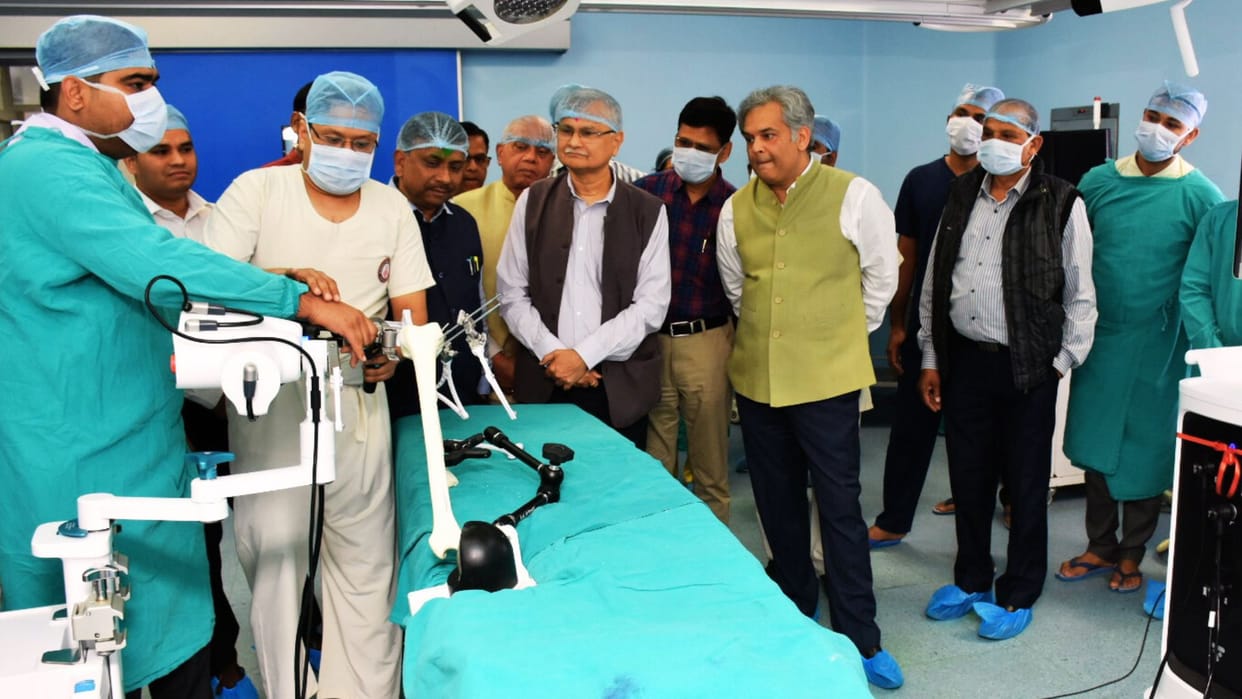 Vice Chancellor inaugurated Robotic Surgery Service at Trauma Centre