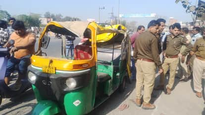 One person died on the spot and several others were injured when an auto-rickshaw overturned near Andawa