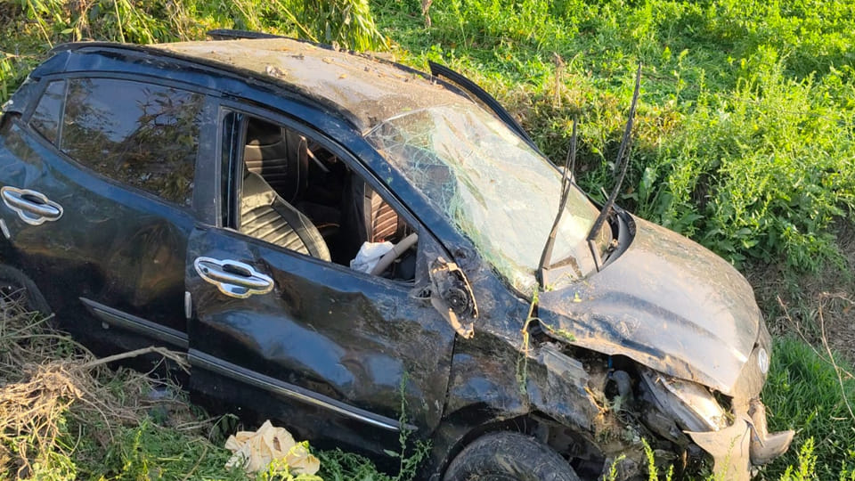 Etawah Accident: Out-of-control car crashes, injuring five people