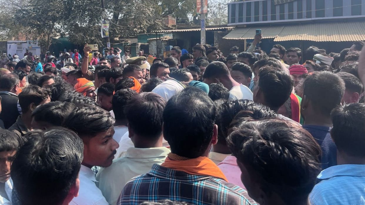 Varanasi Accident Student on his way to market for Holi dies after hit moped two hours of traffic jam