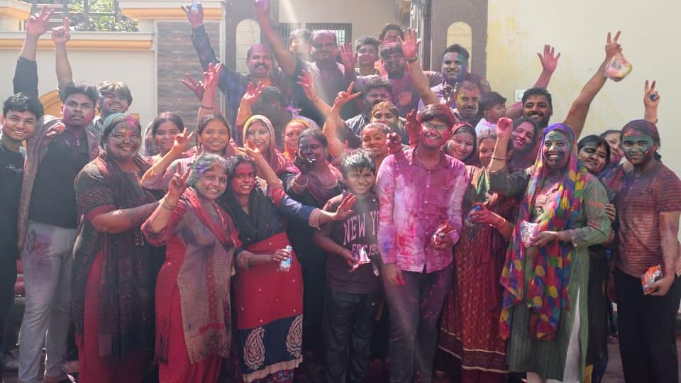 Holi: People of Meerut, Muzaffarnagar, Baghpat, Bijnor, Saharanpur and Shamli immersed in the fun of colors