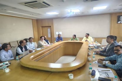 MP: Petrol, diesel and LPG in sufficient quantity in the state, ACS reviewed with officials of oil companies