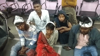 Barabanki: Blood was shed on Holi for Rs 55 petrol, half a dozen injured and one in critical condition.