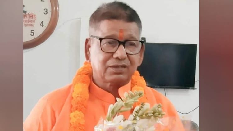 UP News: साइबर अपराधियों ने भाजपा एमएलसी को पौने दो घंटे डिजिटल अरेस्ट रखा, वीडियो कॉल कर दिखाई एटीएस की वर्दी