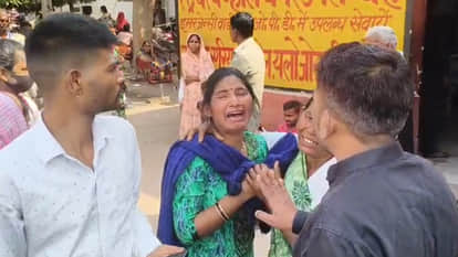 Hardoi: Driver dozes off, auto rickshaw overturns into ditch; married woman killed, six injured