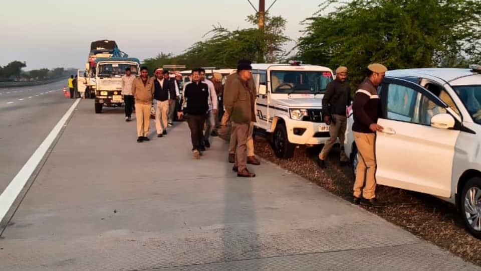 Six killed in accident hathras Postmortem report Death due to fracture of head and chest bones