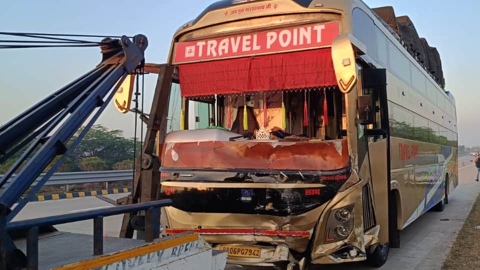 Six killed in accident hathras Postmortem report Death due to fracture of head and chest bones