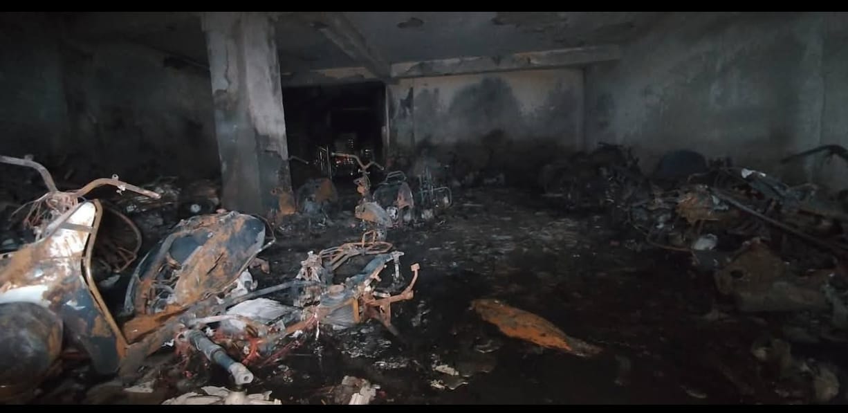 fire broke out in a five-story building in Khoda killing husband and wife injuring 15