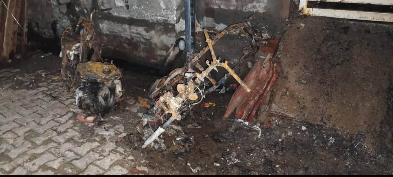 fire broke out in a five-story building in Khoda killing husband and wife injuring 15