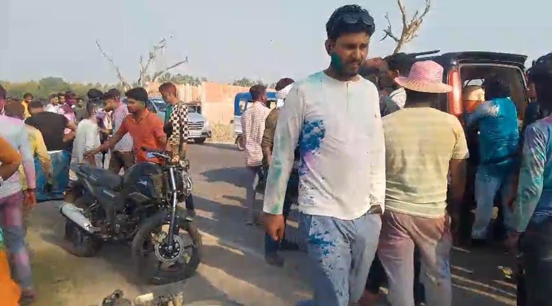 Unnao Accident Two bikes collided on the Lucknow Bangarmau road  couple died and absconding accused bike rider