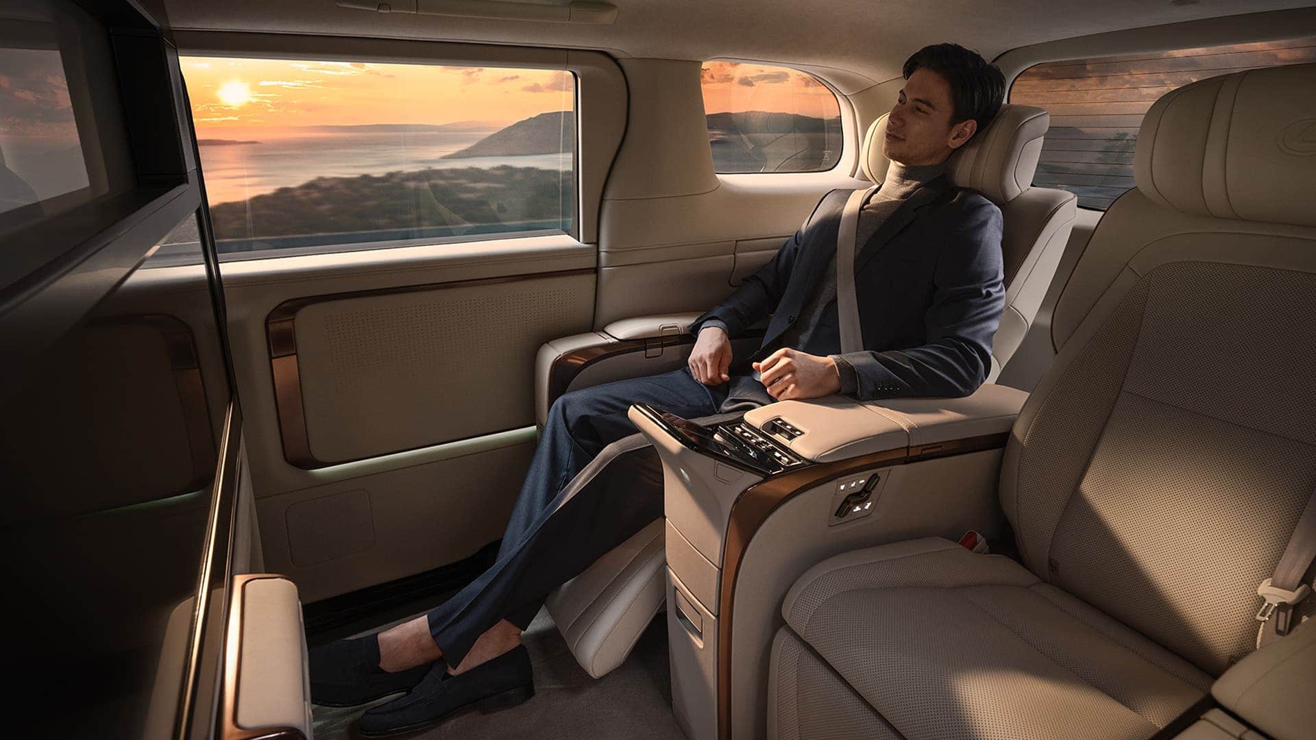 Top Luxury MPV Cars in India for Celebrity-Level Comfort Luxury MPVs Offering Ultimate Comfort