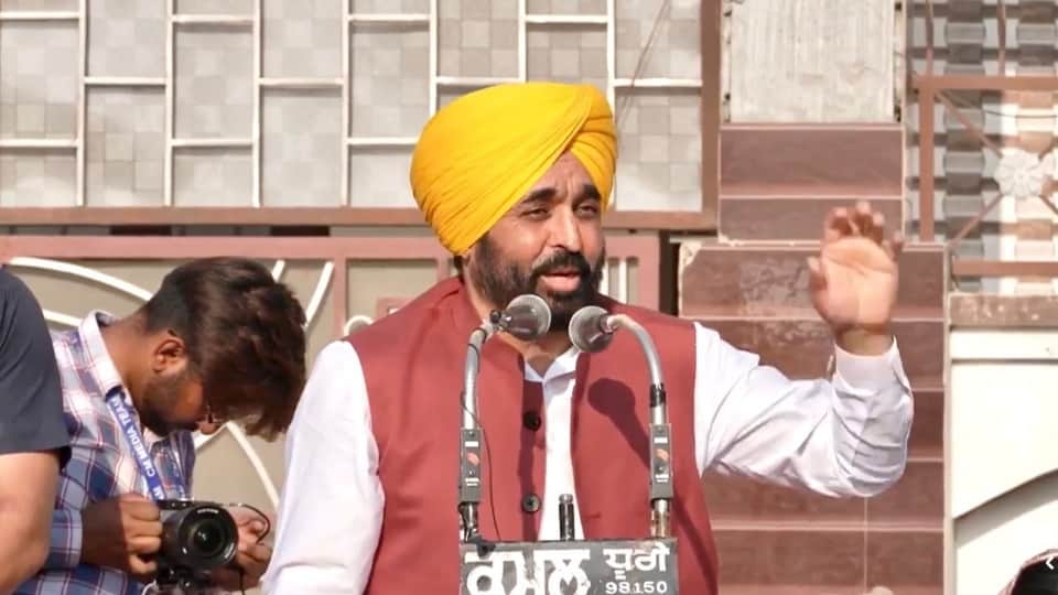 लोगों को संबोधित करते मुख्यमंत्री भगवंत मान ।