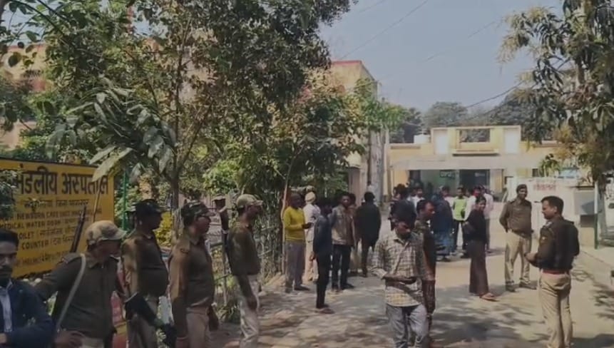 मचा हड़कंप।