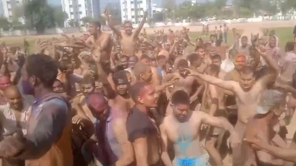 Holi Celebrations in Meerut Police Lines, SSP Dances with Recruits, Officers Exchange Colors