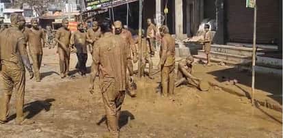 Mud Holi in Nauhjheel: Streets Turn Silent as Revellers Celebrate with Tradition