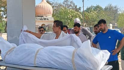 Two doctors died in a road accident at Sonipat