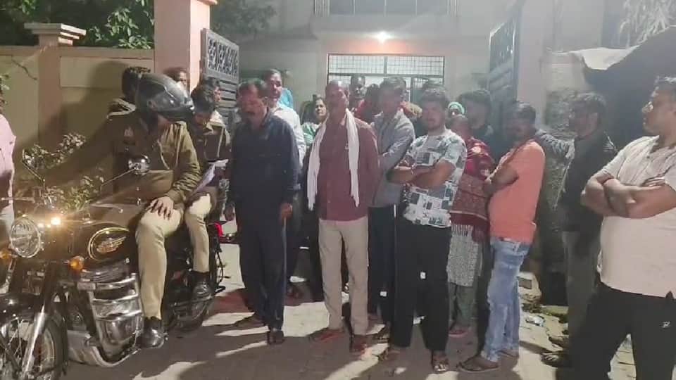 husband killed his wife and then committed suicide due to a domestic dispute In Moradabad