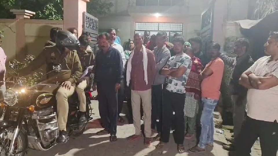 husband killed his wife and then committed suicide due to a domestic dispute In Moradabad