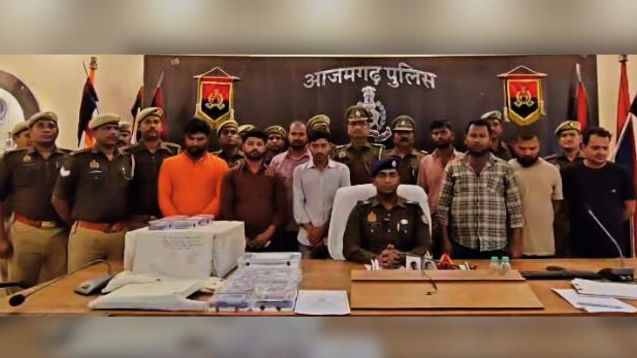 Fake currency about 1 lakh rupees was being manufactured in Azamgarh Eight arrested