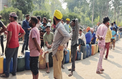 UP Big News: Sister stabbed to death, murderous wife's act; people dumping petrol and diesel amid war