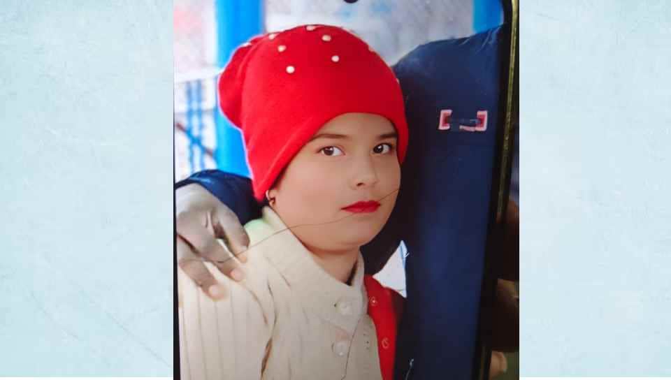 First Husband played Holi together then stabbed his wife to death and then committed suicide