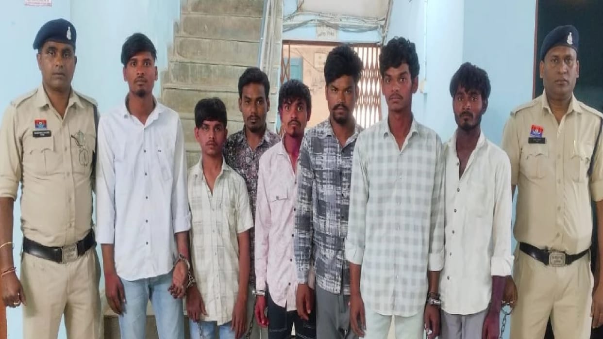 Police action on Holi violence: Three murders solved in 24 hours, 10 accused and a minor arrested in raipur